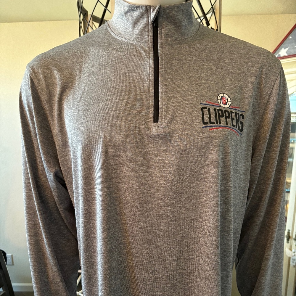 Great condition mens XL Ultra Game NBA Los Angeles Clippers quarter zip jacket